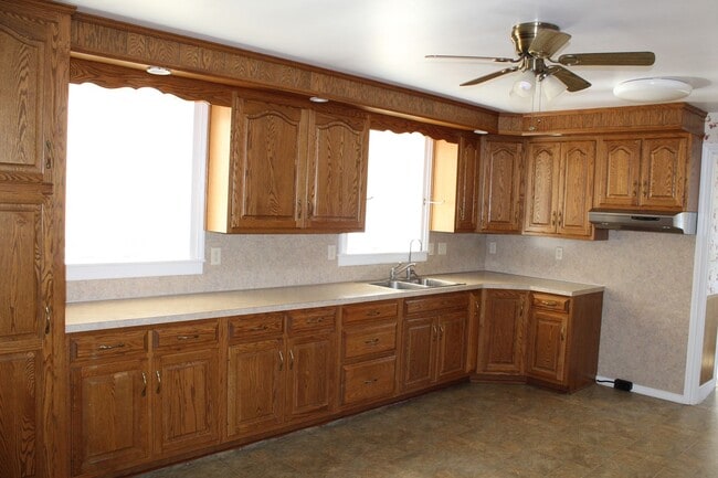 10228 Clay Lick Rd in Mercersburg, PA - Building Photo - Building Photo