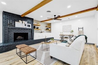 612 Circleview Dr S in Hurst, TX - Building Photo - Building Photo