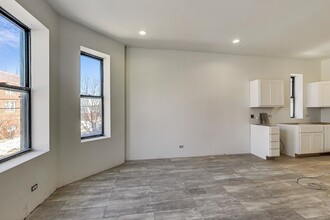 2213 W 23rd Pl in Chicago, IL - Building Photo - Interior Photo