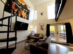 5396 Vine Terrace in Tobyhanna, PA - Building Photo - Building Photo