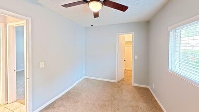 Sierra Meadows in Clovis, CA - Foto de edificio - Building Photo