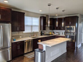 5437 Valentia St in Denver, CO - Building Photo - Building Photo