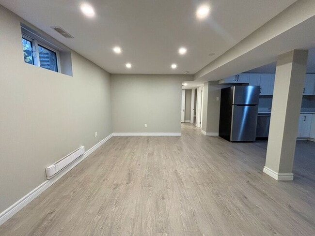 381 Grey St in Brantford, ON - Building Photo - Building Photo