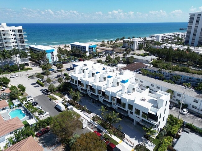 3222 NE 7th St in Pompano Beach, FL - Building Photo - Building Photo