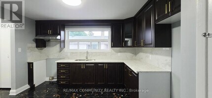30-30 Canlish Rd in Toronto, ON - Building Photo - Building Photo