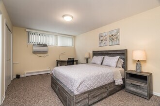1304 W Lunt Ave in Chicago, IL - Building Photo - Building Photo