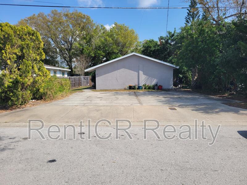 1611 Miller Ave in Clearwater, FL - Building Photo