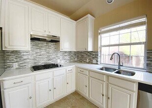 3224 Heatherbrook Dr in Plano, TX - Building Photo - Building Photo