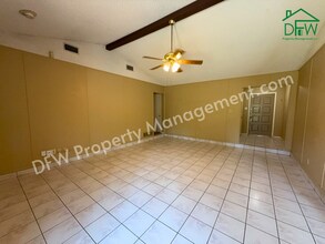 5604 Ember Dr in Arlington, TX - Building Photo - Building Photo