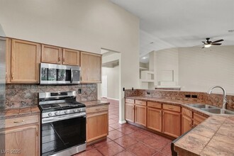 7308 Rustic Meadow St in Las Vegas, NV - Building Photo - Building Photo