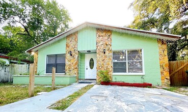 8714 N Otis Ave in Tampa, FL - Building Photo - Building Photo