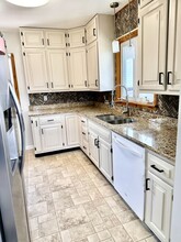 1524 Hillside Dr NW in Cedar Rapids, IA - Building Photo - Building Photo