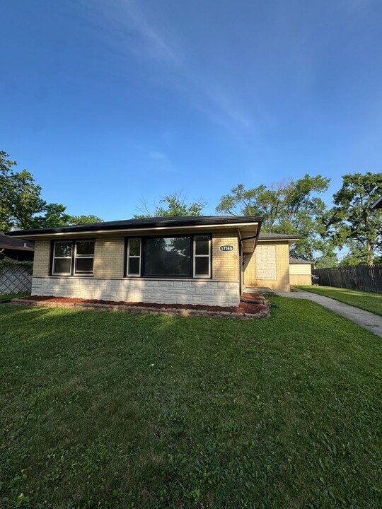 17146 Grant St in Lansing, IL - Building Photo