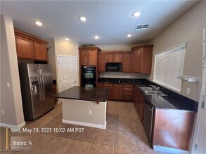 940 Contadero Pl in Las Vegas, NV - Building Photo - Building Photo