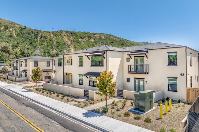 Kellogg Street Apartments in Ventura, CA - Foto de edificio - Building Photo