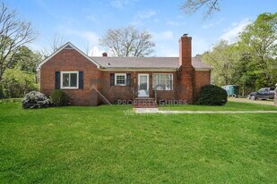 4211 Wayside Rd in Charles City, VA - Building Photo