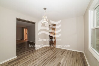 6619 N Greenmont Rd in Peoria, IL - Foto de edificio - Building Photo