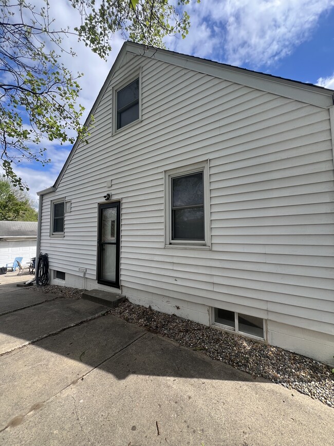4135 8th St in Des Moines, IA - Building Photo - Building Photo