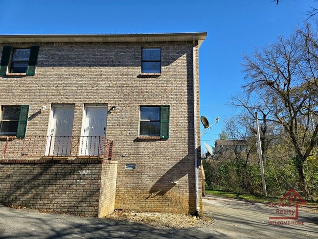 402 Peek Dr in Cookeville, TN - Building Photo - Building Photo