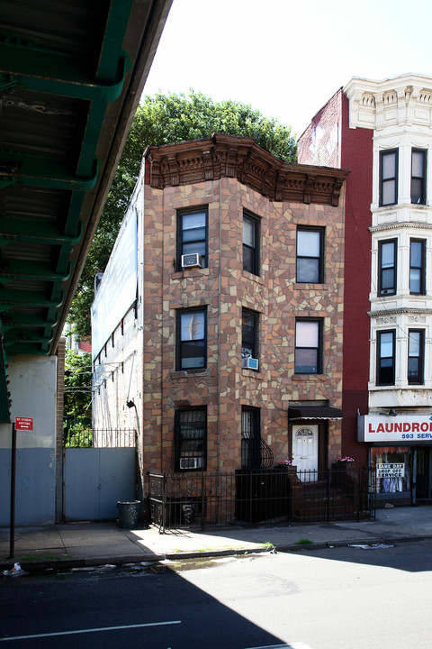 591 4th Ave in Brooklyn, NY - Building Photo