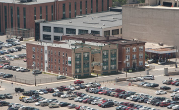 Paracas Apartments in Hartford, CT - Building Photo - Building Photo