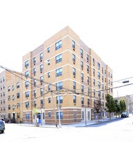 906 E 178th St in Bronx, NY - Building Photo