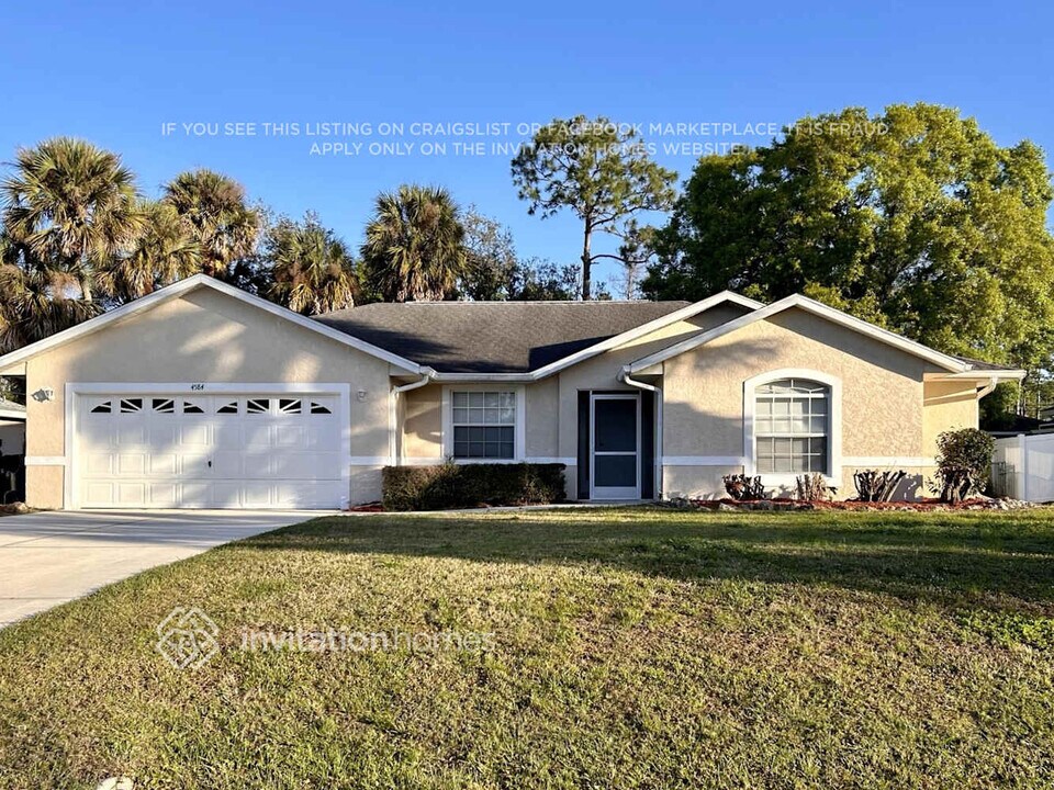4584 Flint Dr in North Port, FL - Building Photo