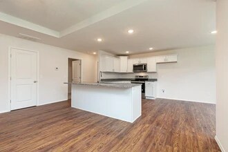 945 S Calabria Ave in Republic, MO - Foto de edificio - Building Photo