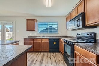 208 Silver Spur Dr in Waxahachie, TX - Building Photo - Building Photo