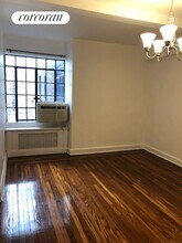 5 Tudor City Pl in New York, NY - Foto de edificio - Building Photo