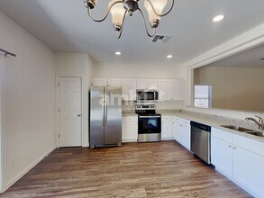 15355 W Port Au Prince Ln in Surprise, AZ - Foto de edificio - Building Photo