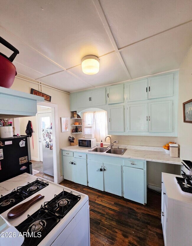 180 W Santa Cruz St in Wickenburg, AZ - Building Photo - Building Photo