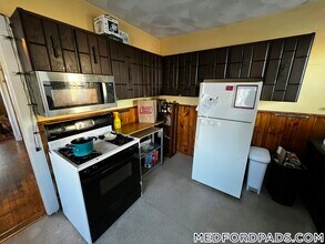 3 Capen St-Unit -1 in Medford, MA - Foto de edificio - Building Photo