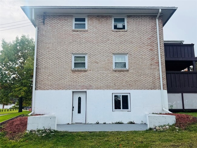 300 Rano Blvd in Vestal, NY - Building Photo - Building Photo
