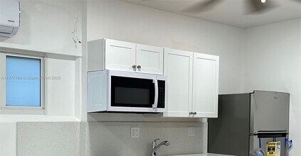107-xx 142nd Ct in Miami, FL - Building Photo - Building Photo