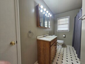 2058 Larry Dr NE in Cedar Rapids, IA - Building Photo - Building Photo