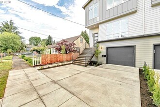 4563-4563 N Borthwick Ave in Portland, OR - Building Photo - Building Photo