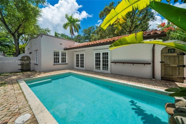 1765 Wa Kee Na Dr in Miami, FL - Building Photo - Building Photo