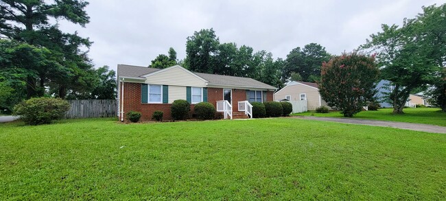 4036 Lamplighter Dr in Richmond, VA - Building Photo - Building Photo