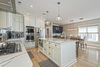 41 Melba St in Milford, CT - Building Photo - Building Photo