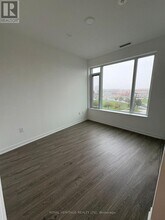 2495 Eglinton Ave W in Mississauga, ON - Building Photo - Building Photo