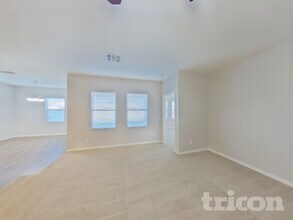 37334 W Capri Ave in Maricopa, AZ - Building Photo - Building Photo