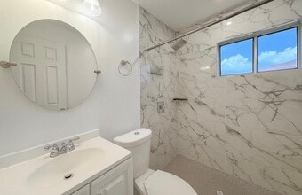 2055 SE West Dunbrooke Cir in Port St. Lucie, FL - Foto de edificio - Building Photo