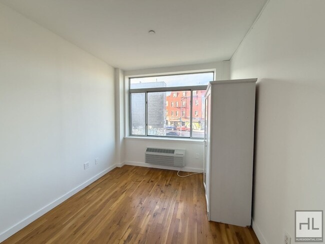 NOLL STREET / Spacious Bushwick 2-Bed 1-Bath / 1-Month Free