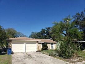 5239 Woodbrook in San Antonio, TX - Building Photo