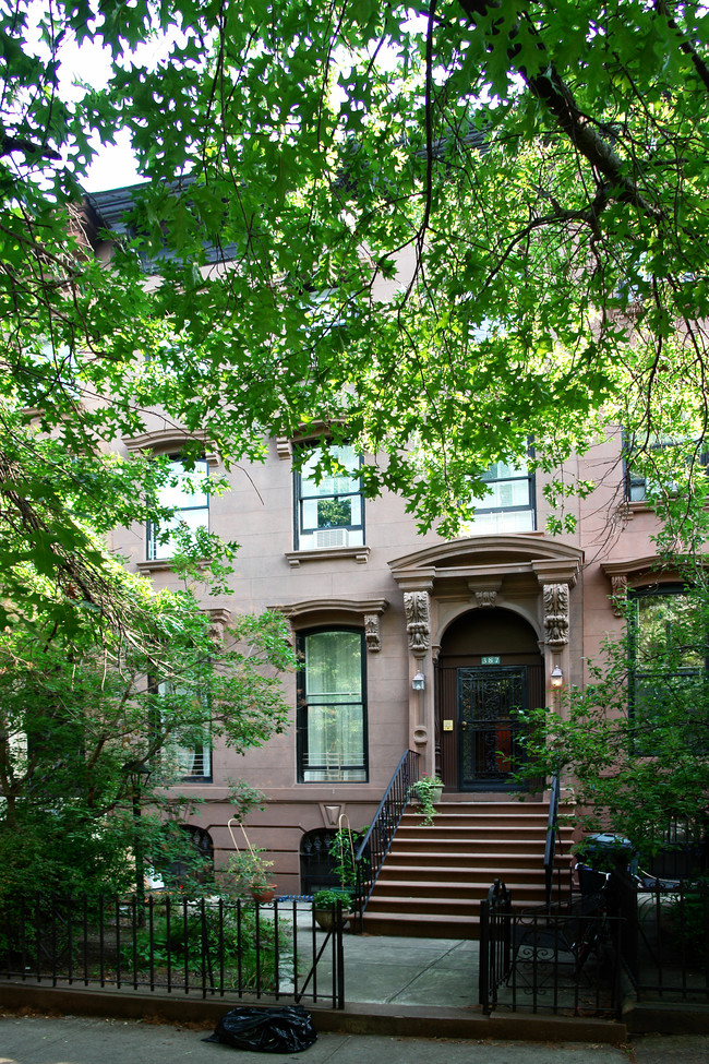 387 3rd St in Brooklyn, NY - Foto de edificio - Building Photo