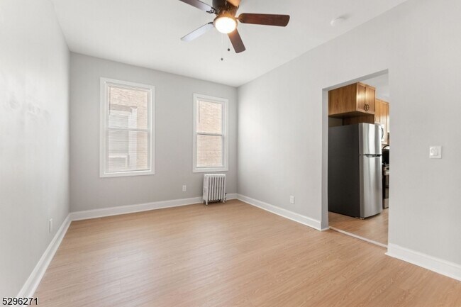 201 Watchung Ave-Unit -2 in West Orange, NJ - Building Photo - Building Photo