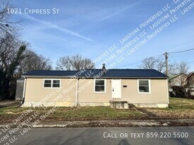 1021 Cypress St in Paris, KY - Building Photo