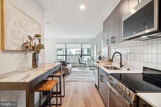 1108 N Front St in Philadelphia, PA - Building Photo - Building Photo