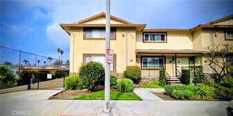 10353 Downey Ave in Downey, CA - Building Photo